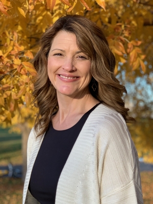 Leslie Wolfe